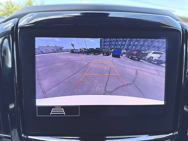 Used 2020 Chevrolet Traverse LT w/ Driver Confidence II Package AWD/4WD image 14