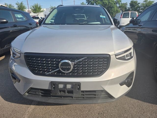 Used 2023 Volvo XC40 B4 Ultimate FWD image 6