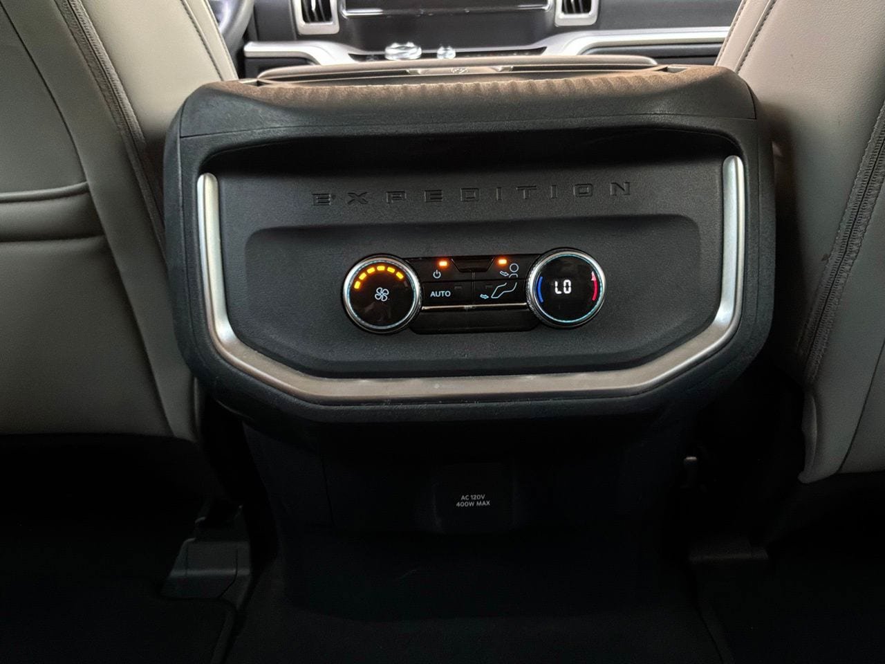 Used 2025 Ford Expedition Active AWD/4WD image 15