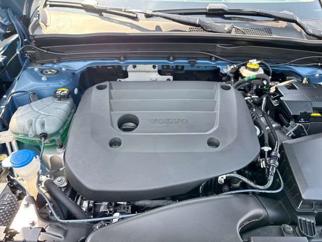 Certified 2024 Volvo XC40 B5 Core AWD/4WD image 21