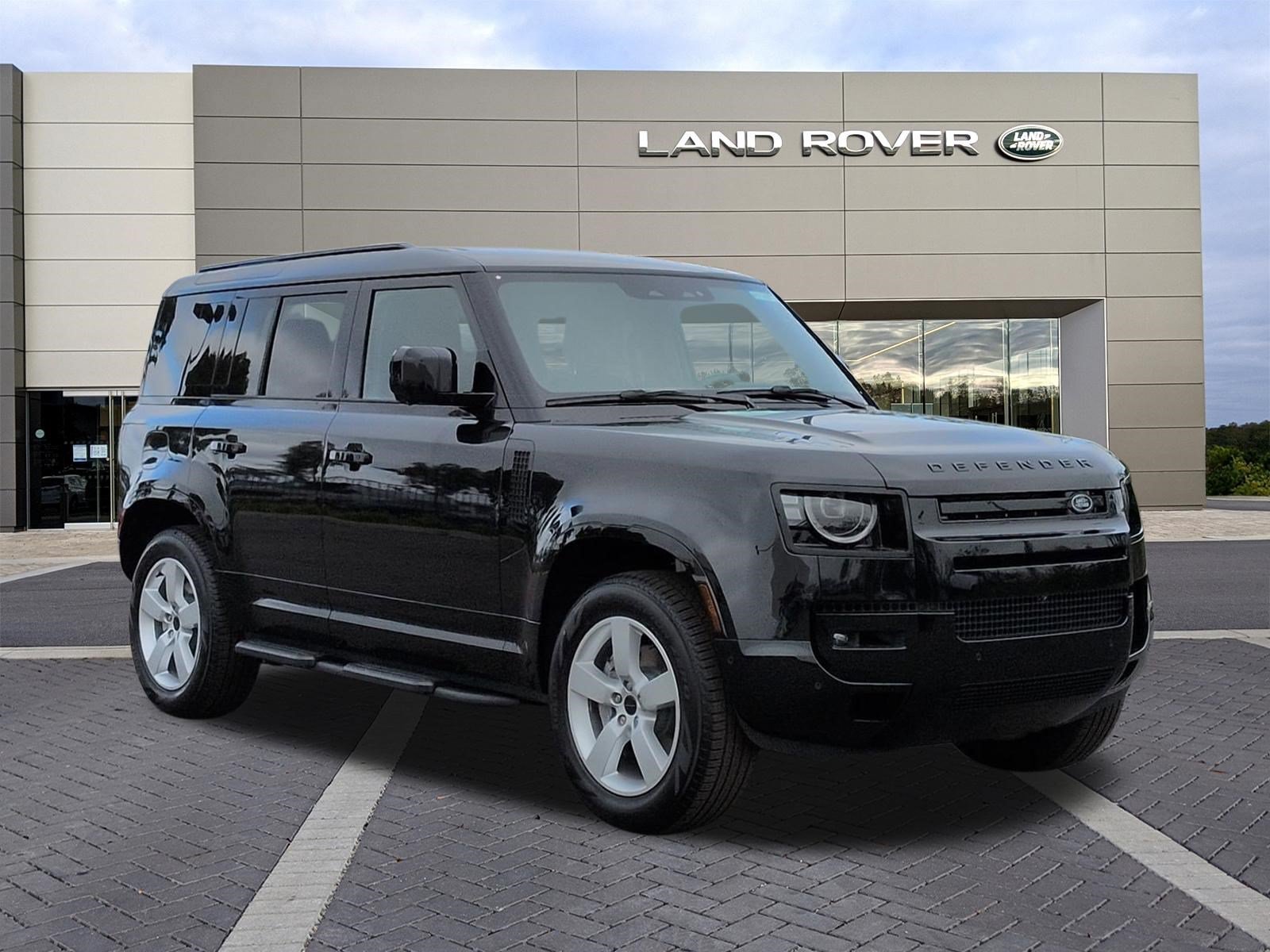 New 2026 Land Rover Defender 110 X-Dynamic SE AWD/4WD image 3
