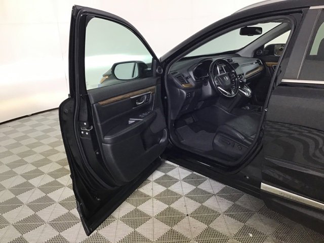 Used 2018 Honda CR-V Touring image 10
