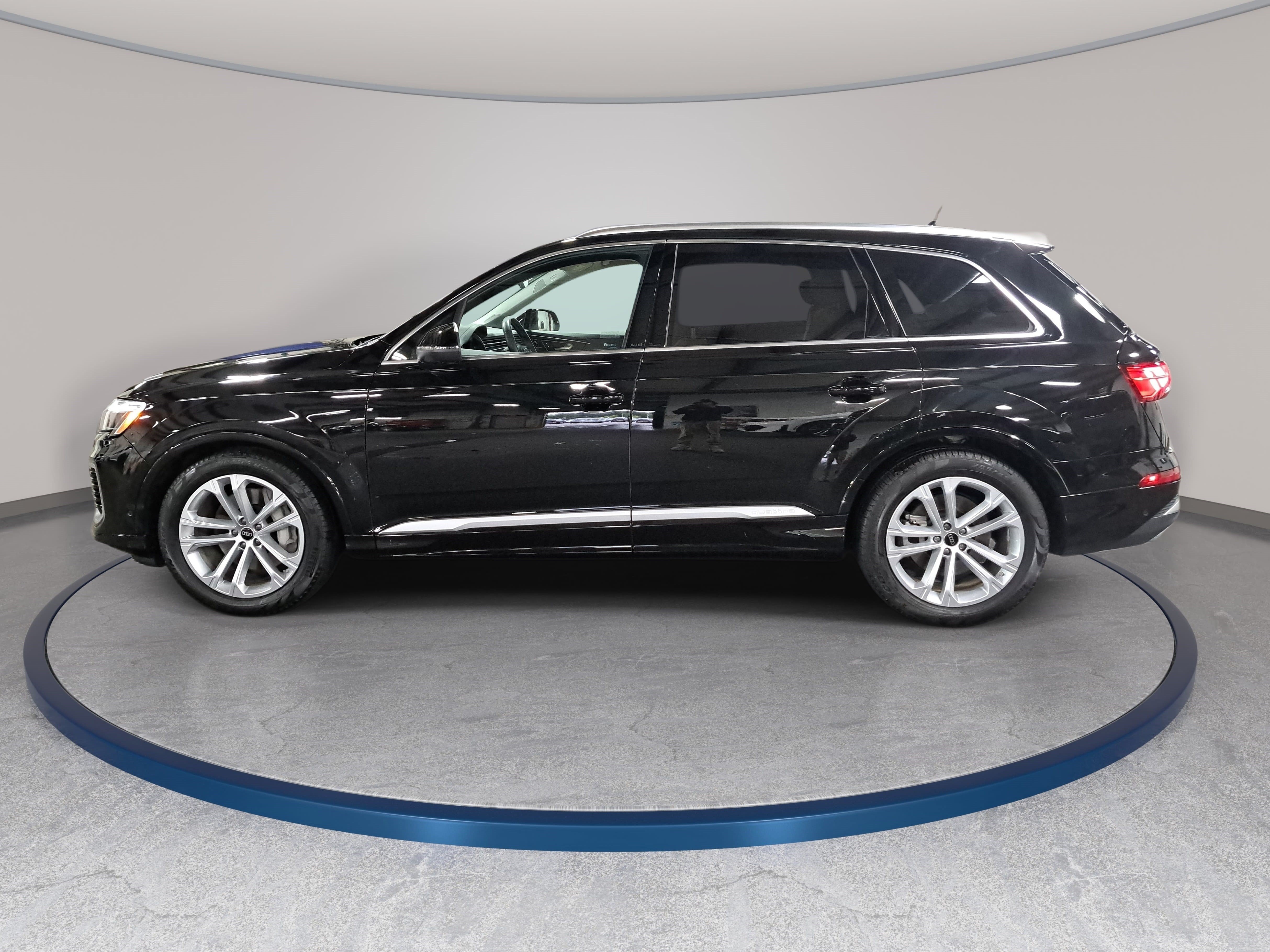 Used 2025 Audi Q7 3.0T Prestige AWD/4WD image 8