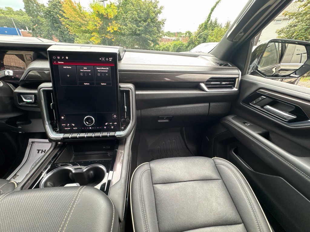 Used 2025 GMC Yukon Elevation AWD/4WD image 25