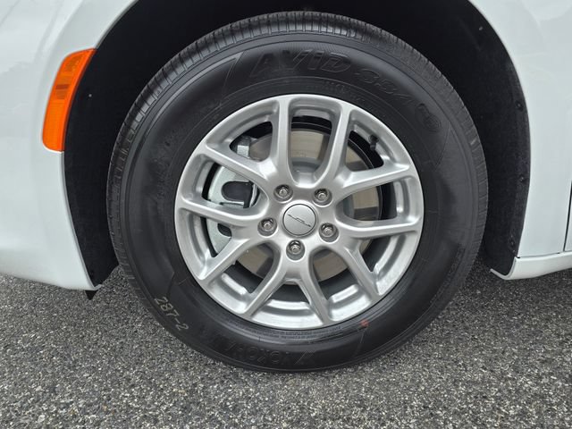 New 2027 Chrysler Pacifica LX FWD image 28
