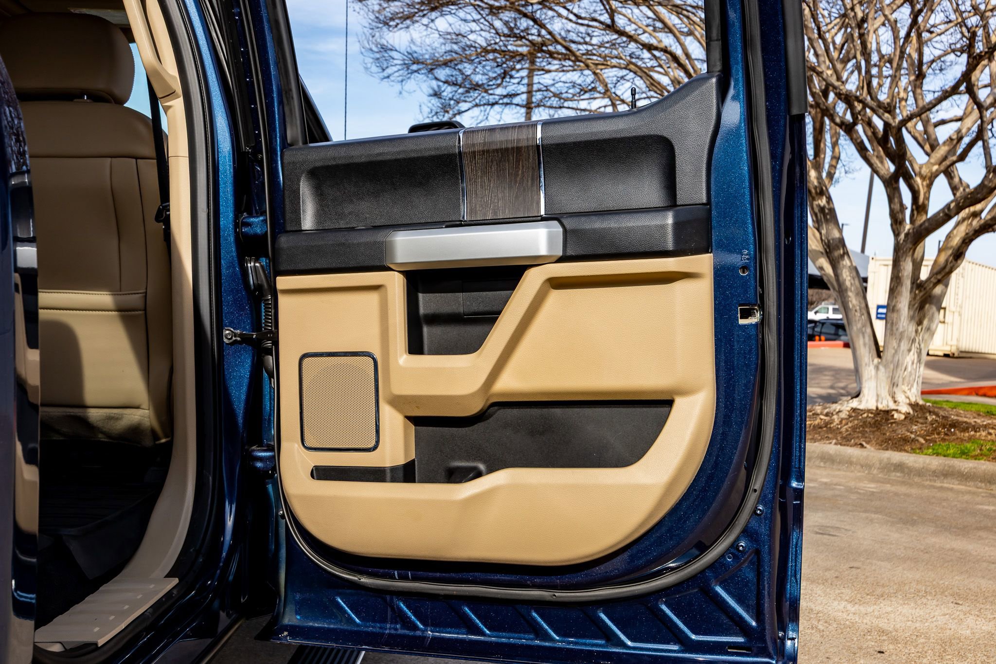 Used 2020 Ford F350 Lariat w/ Lariat Ultimate Package image 38