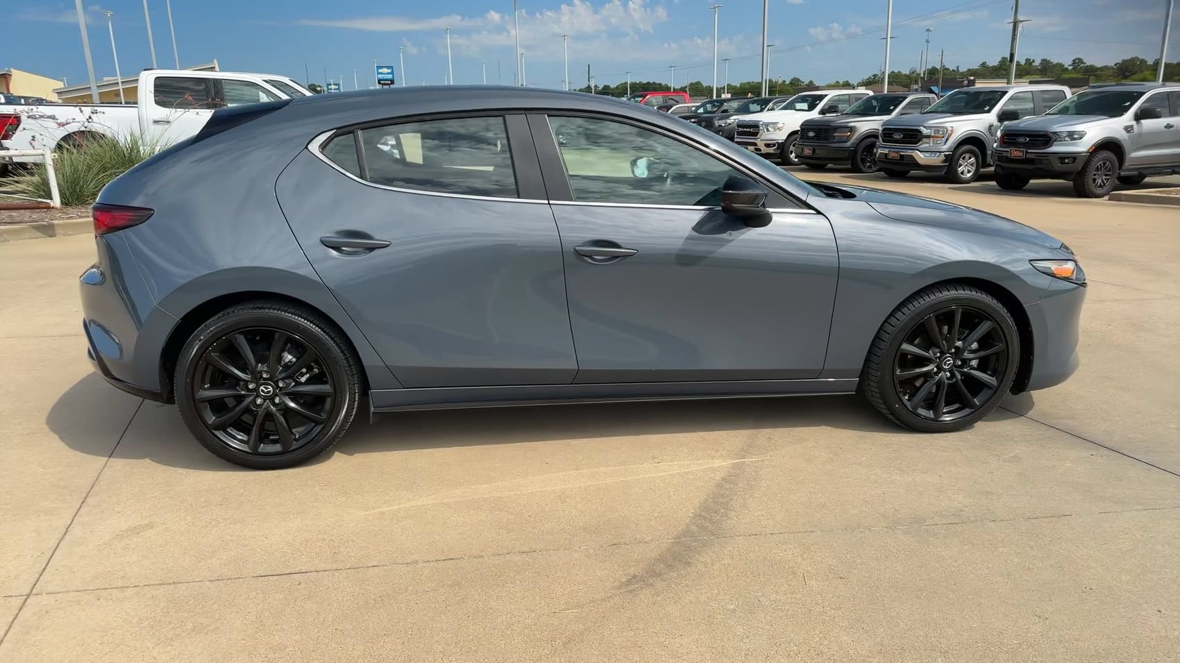 Used 2024 MAZDA MAZDA3 Hatchback w/ Preferred Package AWD/4WD image 9