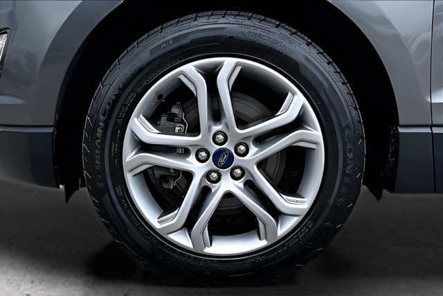 Used 2016 Ford Edge Titanium AWD/4WD image 34