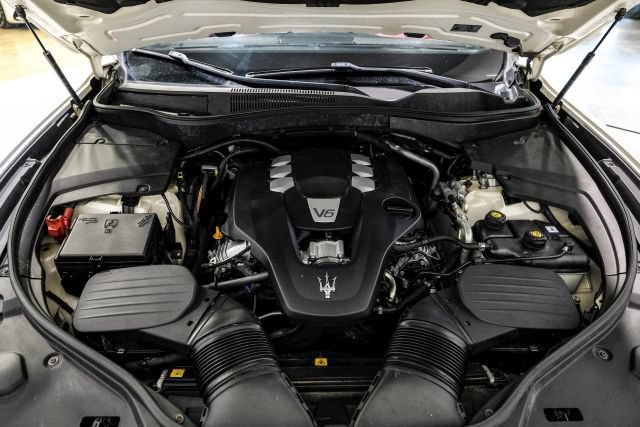 Used 2018 Maserati Levante GranSport AWD/4WD image 47