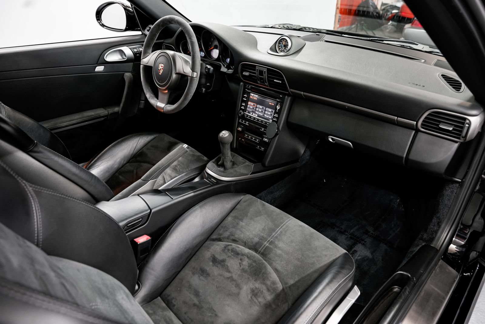 Used 2010 Porsche 911 GT3 RWD image 26
