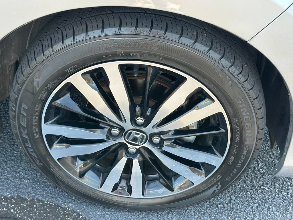Used 2020 Honda Fit EX image 37