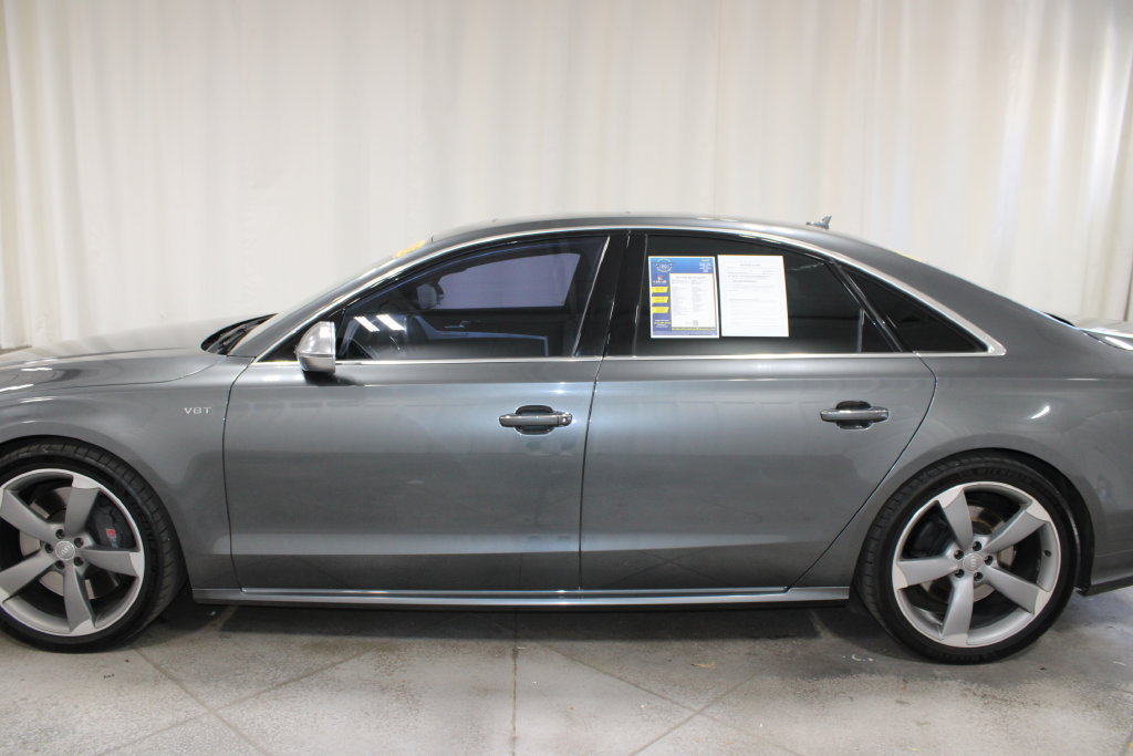 Used 2015 Audi S8 w/ S8 Driver Assistance Package AWD/4WD image 6