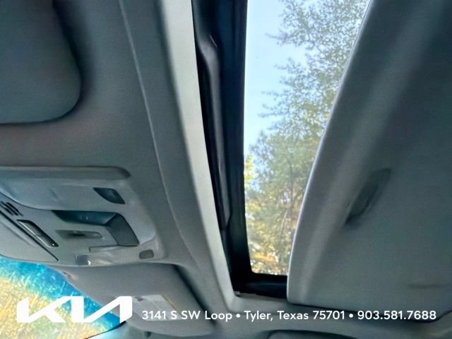 Used 2014 Toyota Sienna XLE FWD image 22