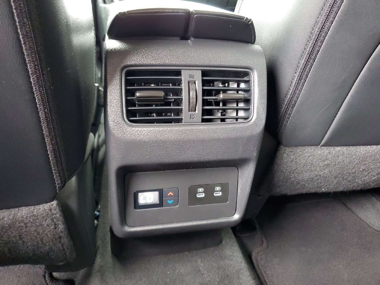 Used 2024 Nissan Rogue SL w/ SL Premium Package FWD image 14
