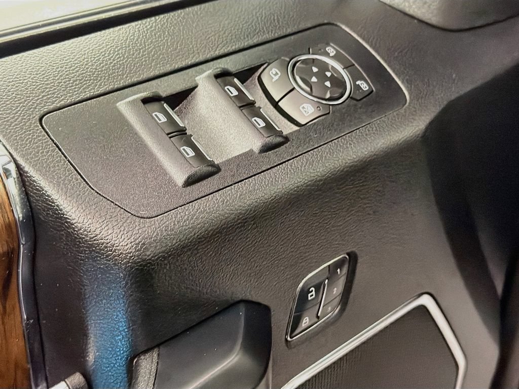 Used 2018 Ford F150 Lariat w/ Equipment Group 501A Mid AWD/4WD image 18