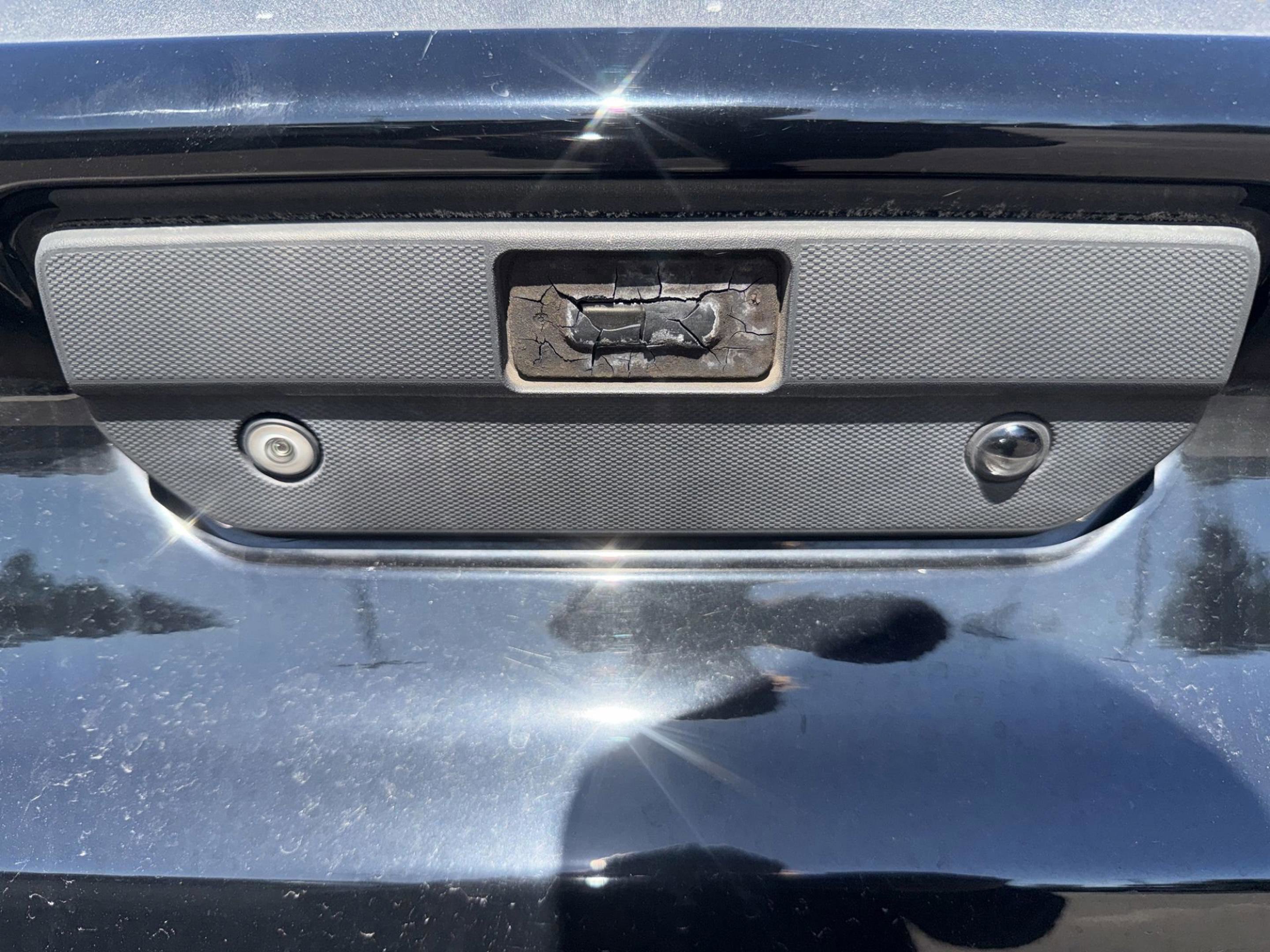 Used 2021 Chevrolet Silverado 1500 LT Trail Boss w/ Convenience Package II image 9