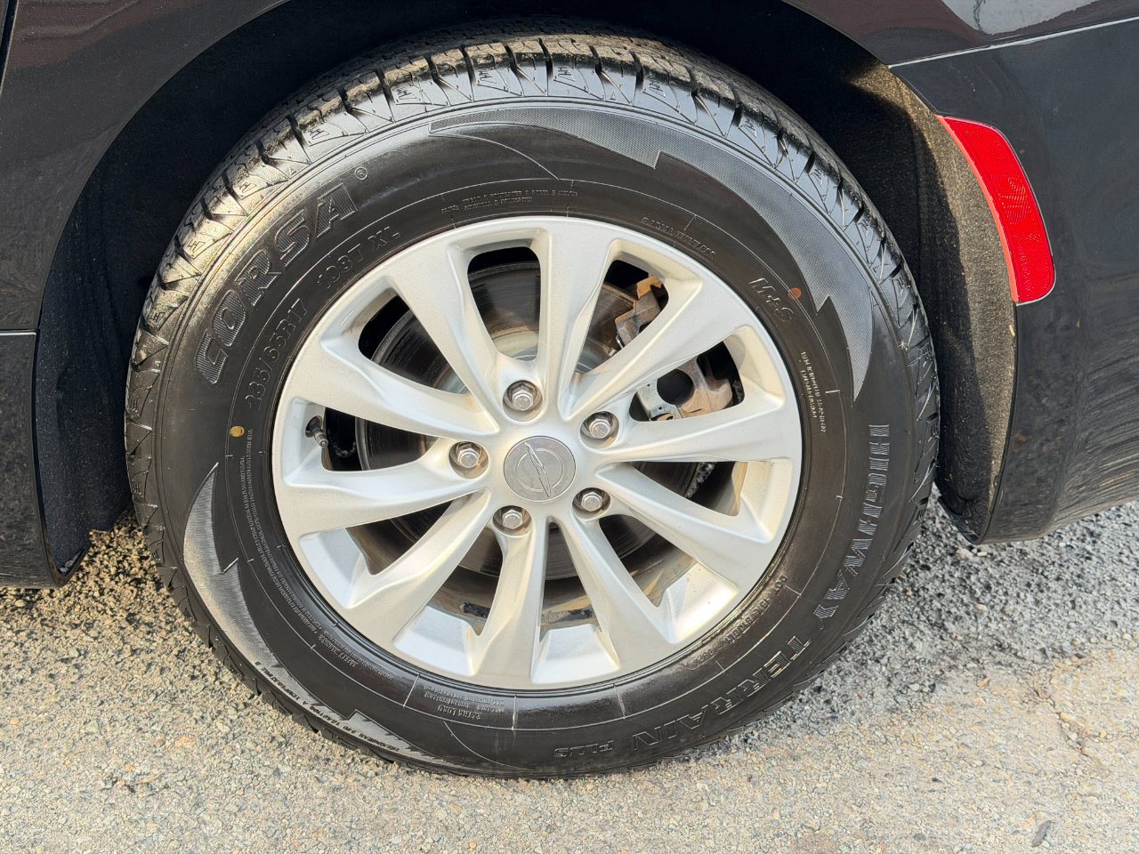 Used 2018 Chrysler Pacifica Touring-L image 76