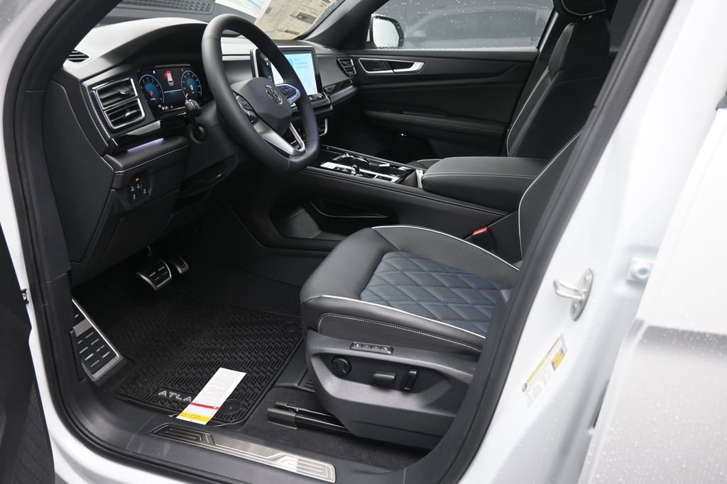 New 2026 Volkswagen Atlas Cross Sport SEL Premium R-Line AWD/4WD image 17