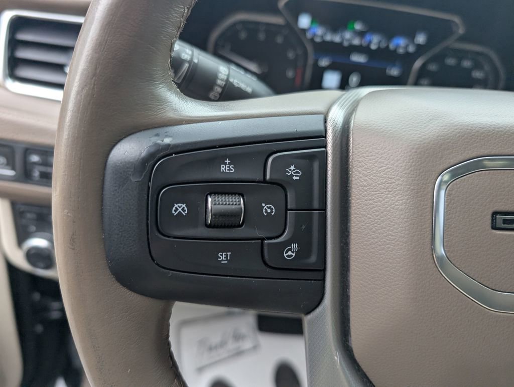 Used 2021 GMC Yukon XL Denali w/ Denali Ultimate Package AWD/4WD image 18