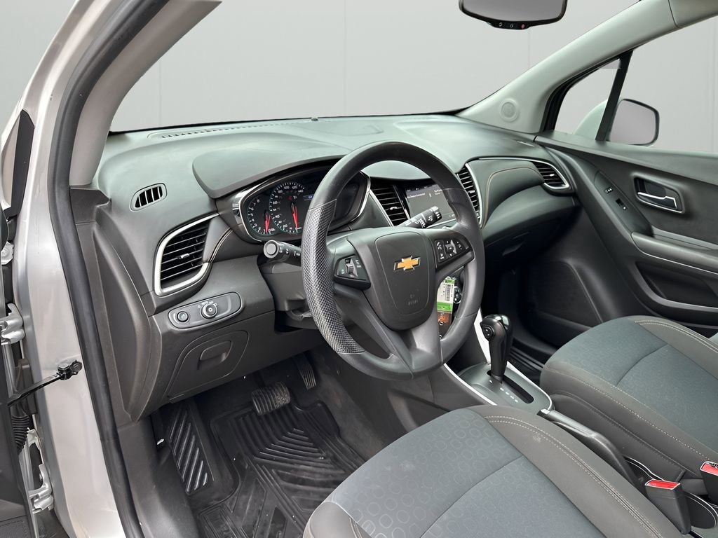 Certified 2020 Chevrolet Trax LS w/ Tint and Cruise Package image 25