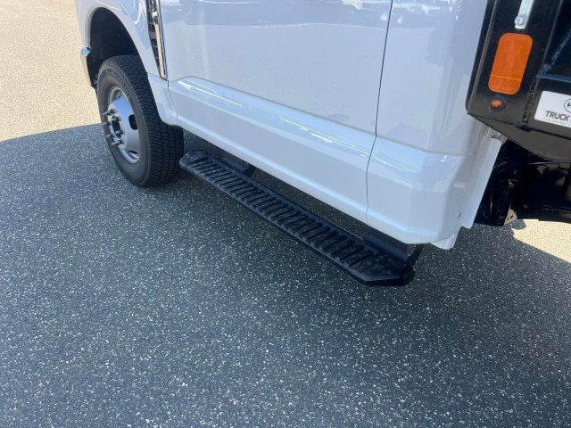 New 2026 Ford F350 XL w/ XL Chrome Package AWD/4WD image 22