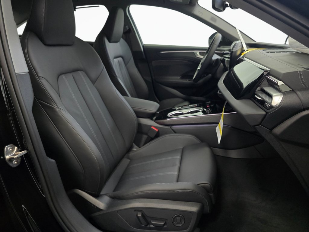 New 2026 Audi A6 Premium Plus AWD/4WD image 26