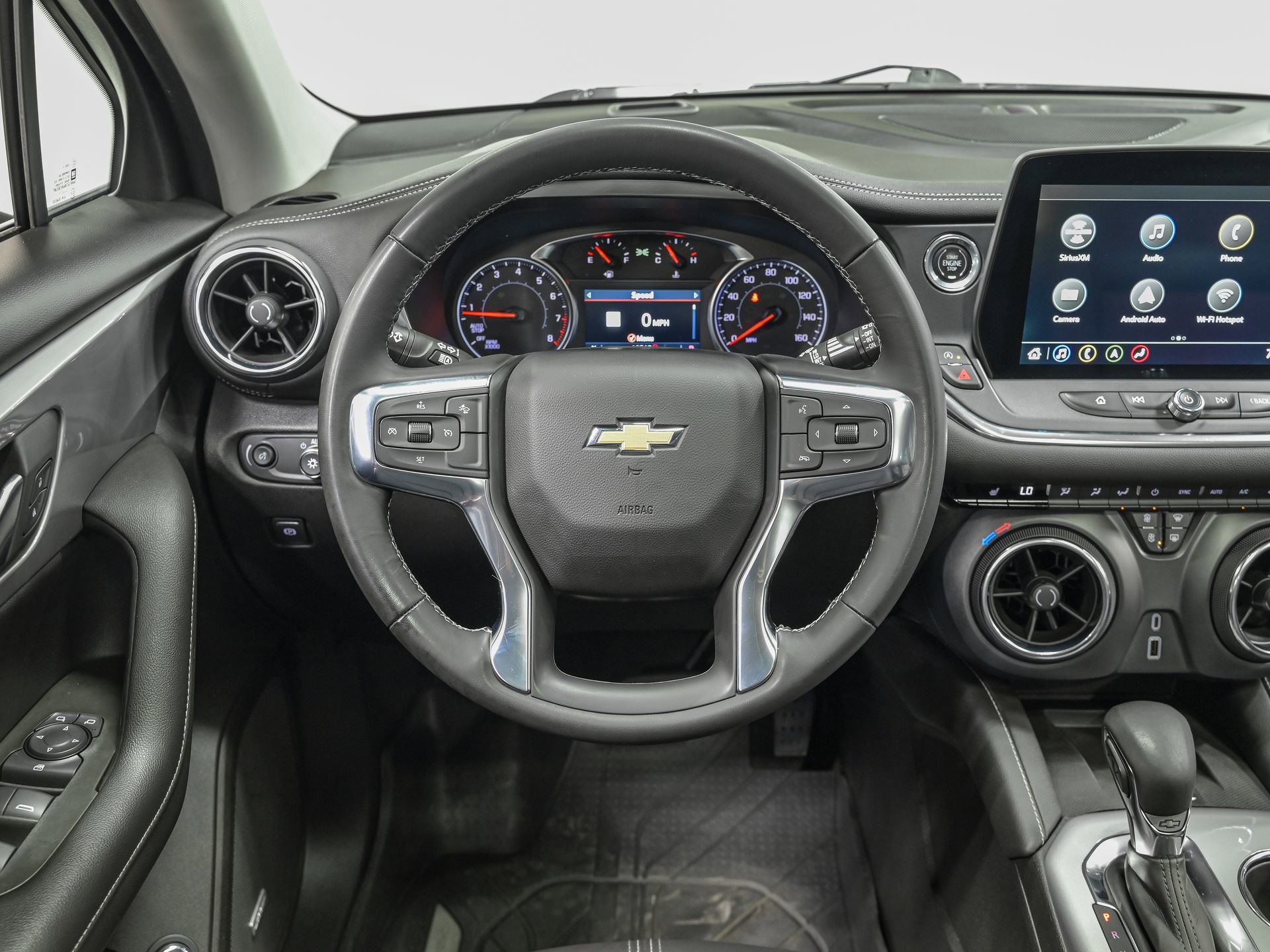 Used 2024 Chevrolet Blazer LT w/ Sound & Technology Package AWD/4WD image 17