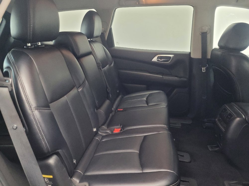 Used 2017 Nissan Pathfinder SL image 19