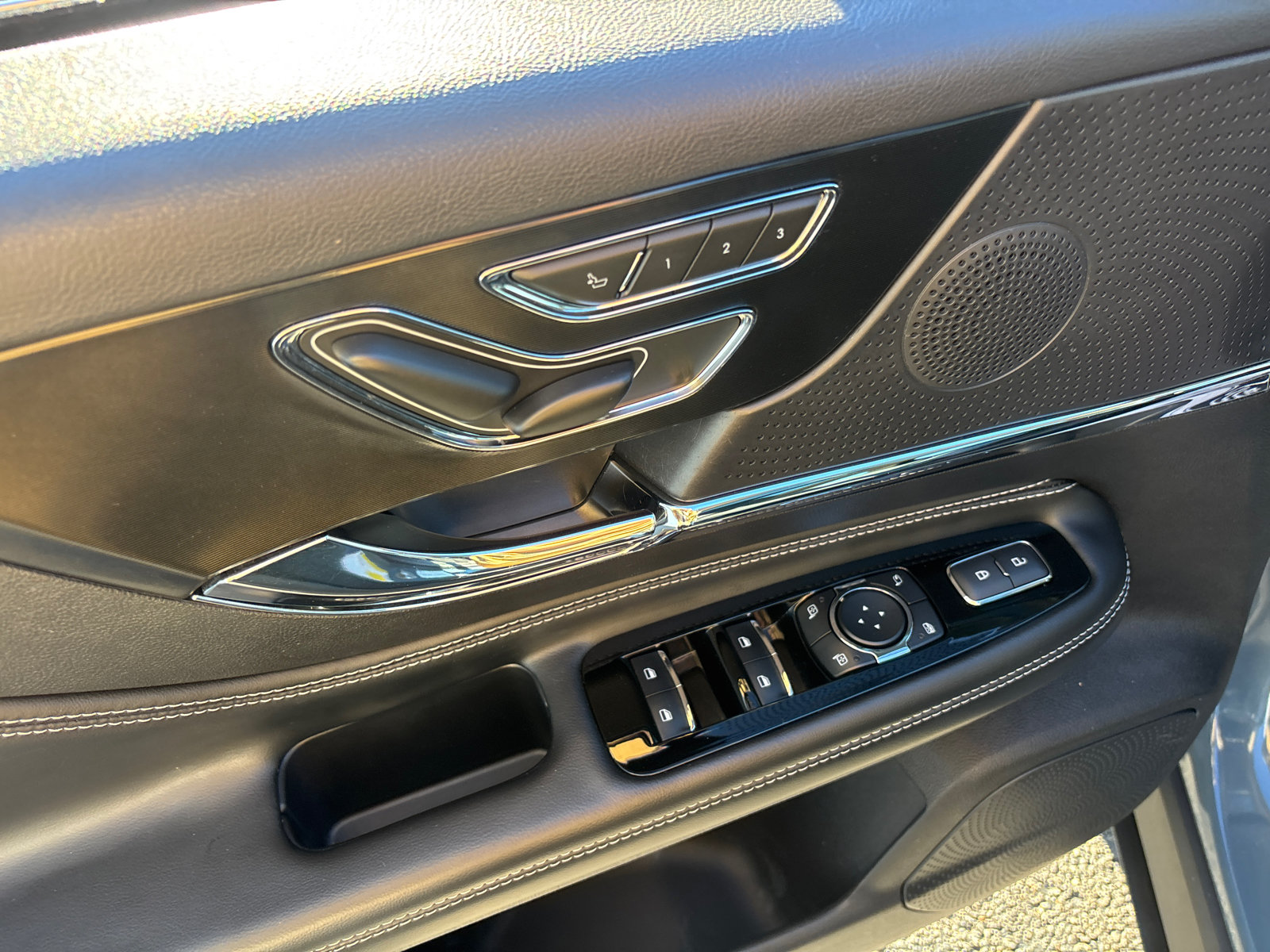 Certified 2023 Lincoln Corsair AWD w/ Equipment Group 101A image 12