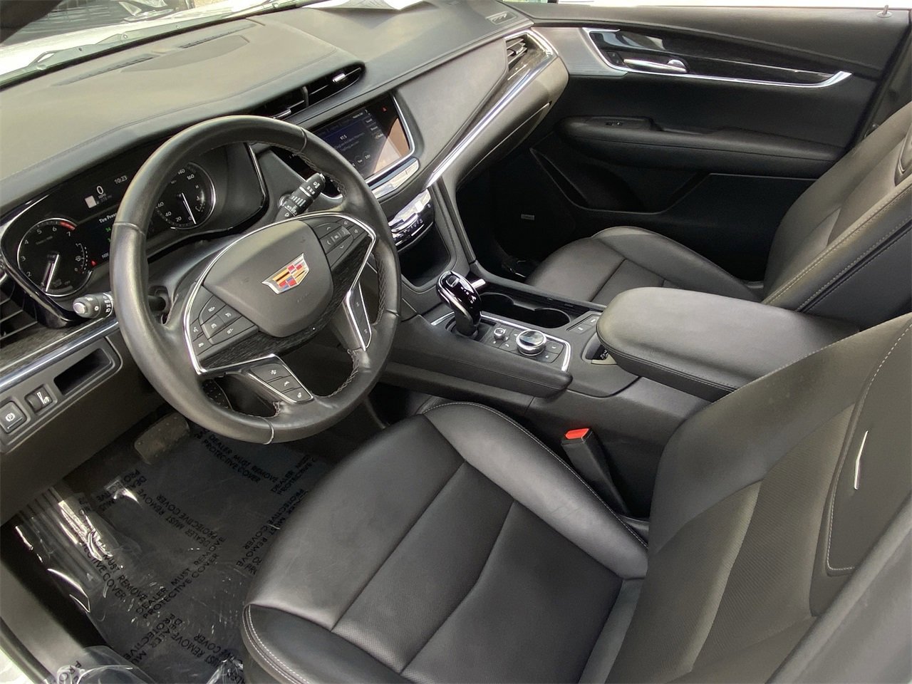 Certified 2022 Cadillac XT5 Premium Luxury w/ LPO, Floor Liner Package image 20