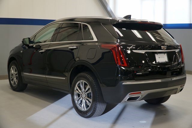 Certified 2022 Cadillac XT5 Premium Luxury image 3