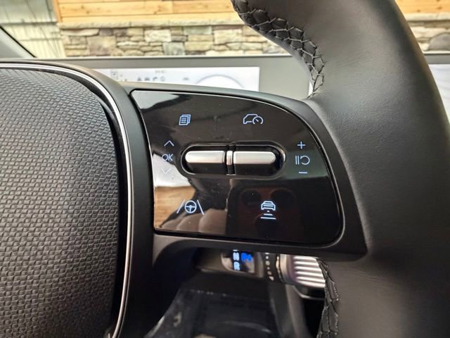 Used 2022 Hyundai Ioniq 5 Limited w/ Cargo Package AWD/4WD image 24