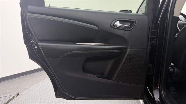 Used 2018 Dodge Journey Crossroad image 16
