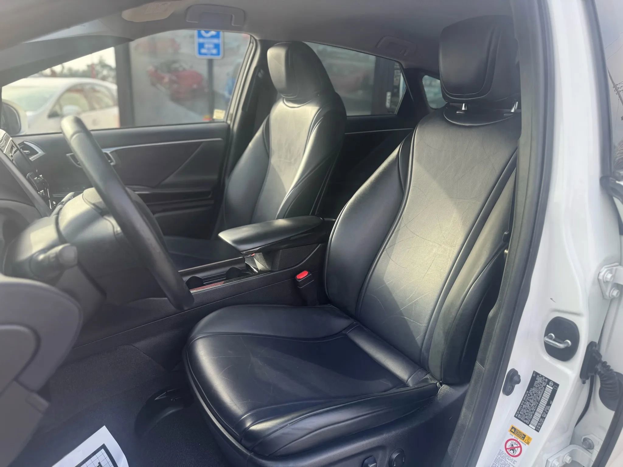 Used 2017 Toyota Mirai FWD image 9