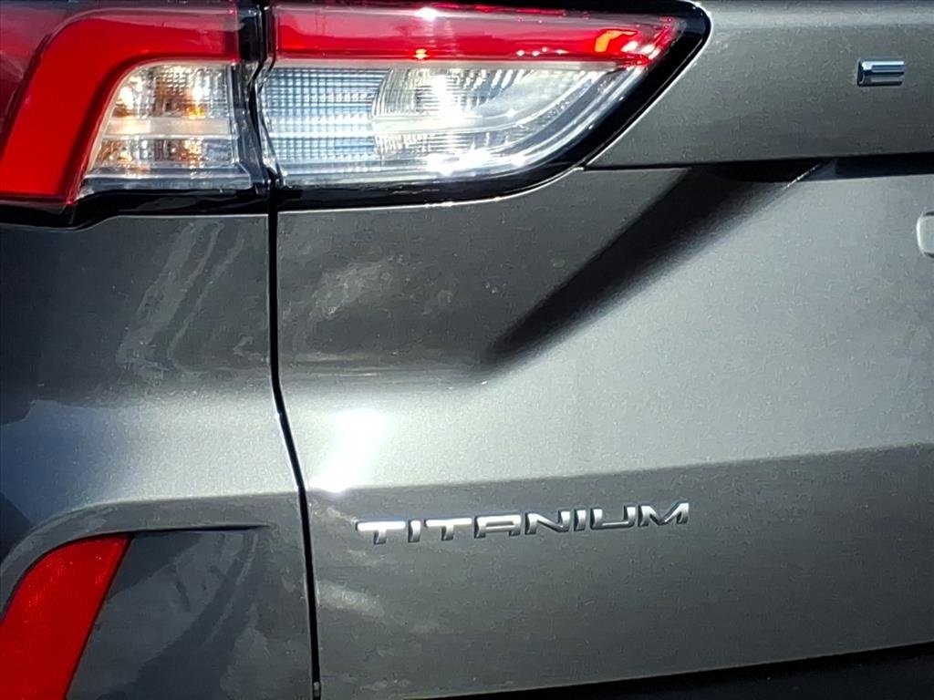 Used 2021 Ford Escape Titanium w/ Class II Trailer Tow Package image 24