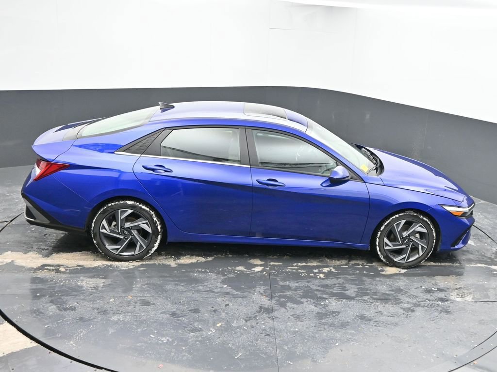 Used 2025 Hyundai Elantra SEL image 63