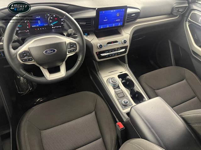Used 2023 Ford Explorer XLT AWD/4WD image 31