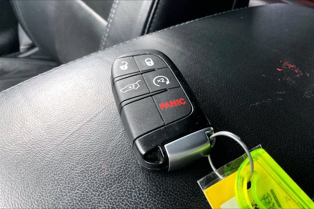 Used 2020 Dodge Durango R/T w/ Blacktop Package AWD/4WD image 12