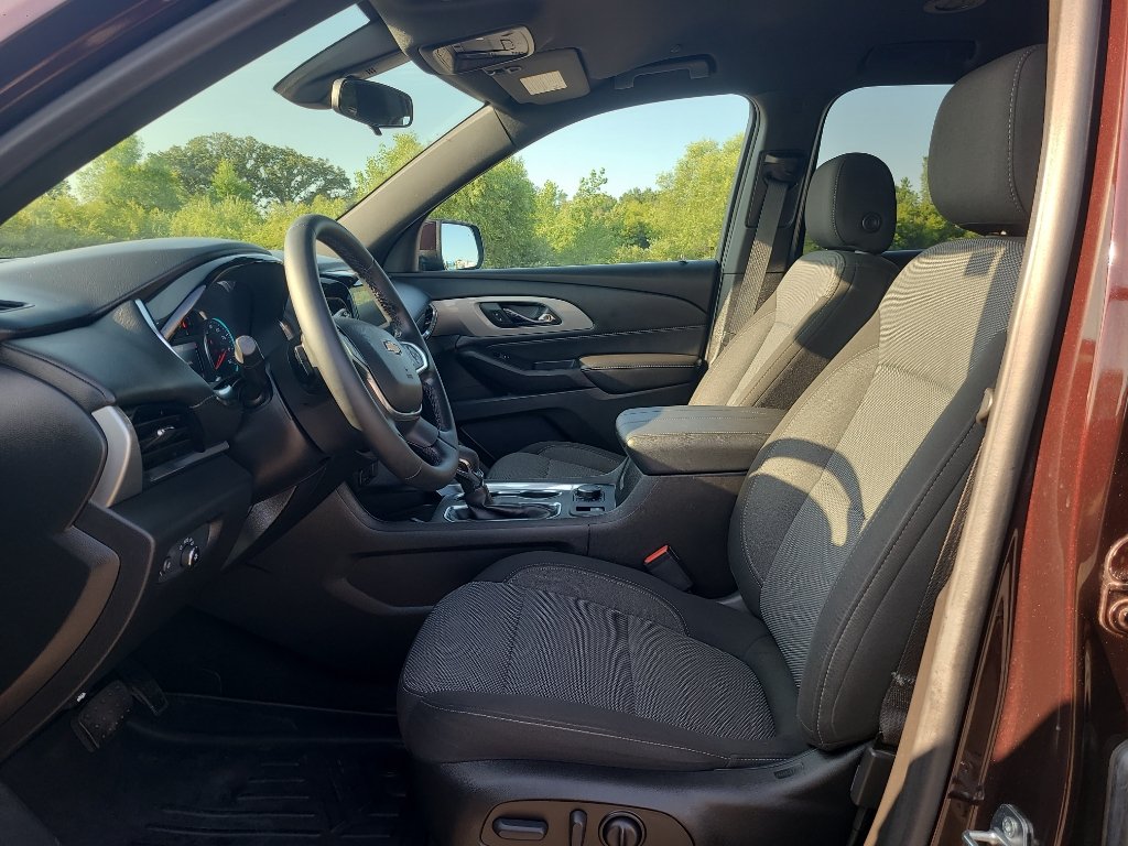 Used 2023 Chevrolet Traverse LT AWD/4WD image 13