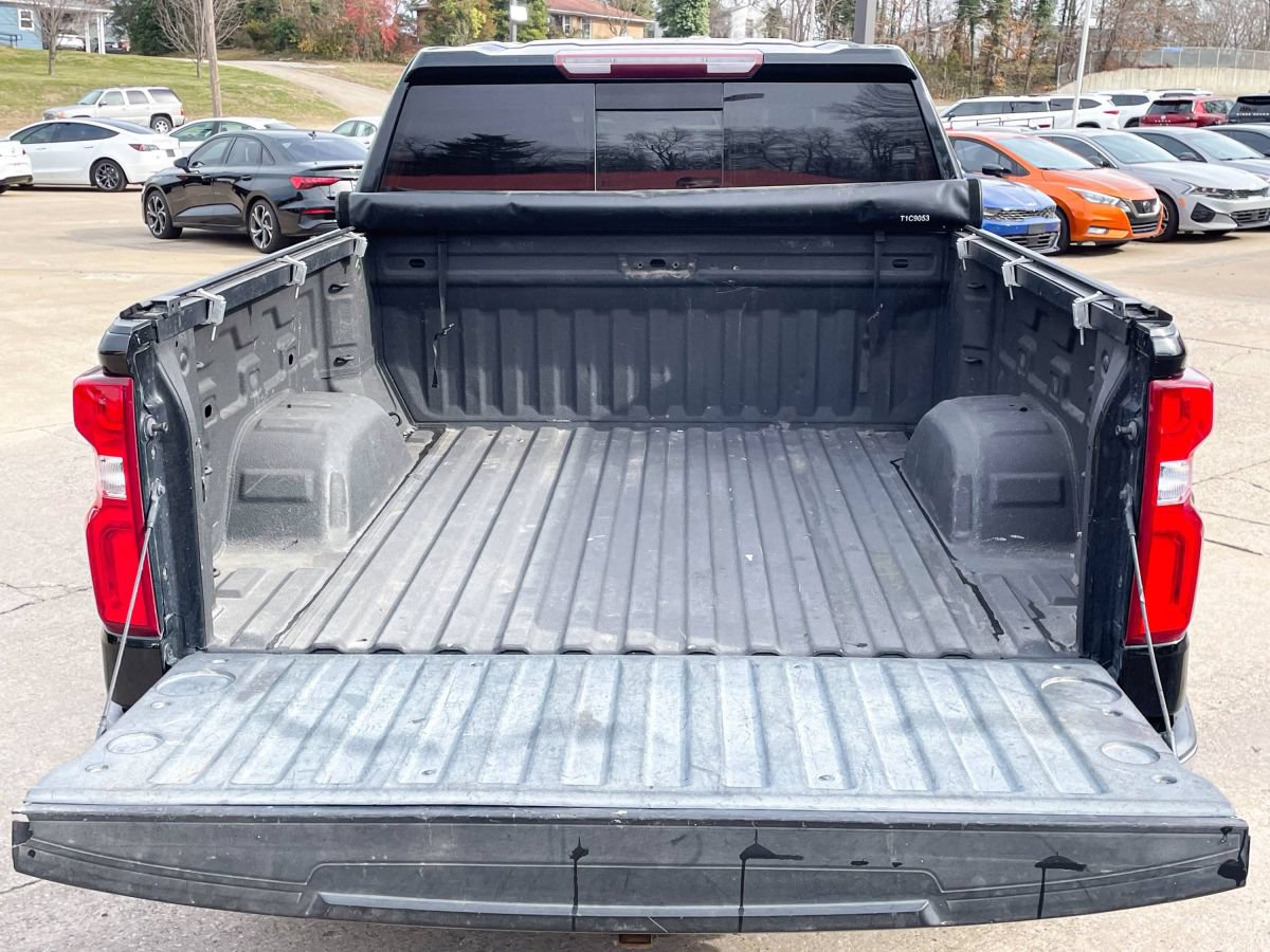 Used 2019 Chevrolet Silverado 1500 LTZ w/ LTZ Plus Package AWD/4WD image 9