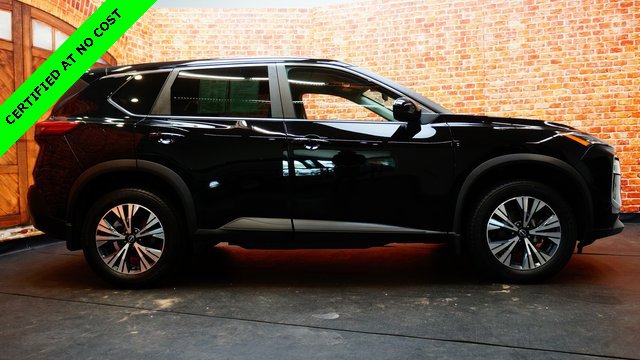 Used 2022 Nissan Rogue SV image 8