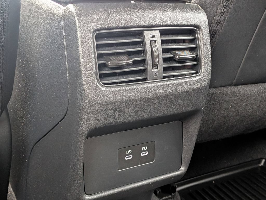 Used 2025 Nissan Rogue SV AWD/4WD image 18