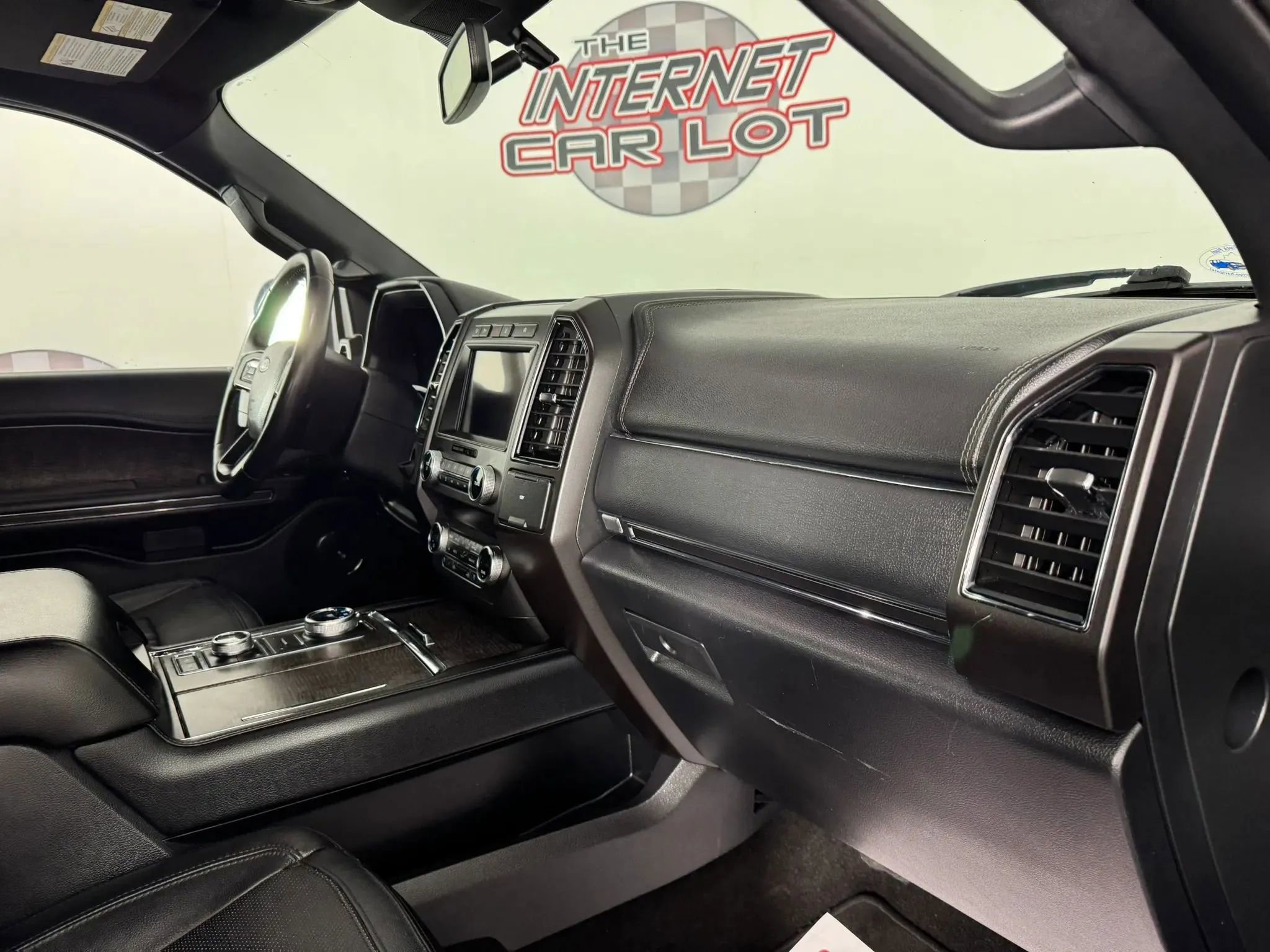 Used 2020 Ford Expedition Limited w/ Equipment Group 301A image 12