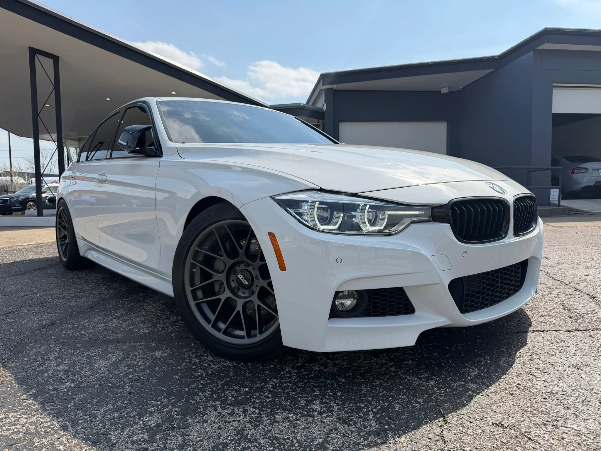 Used 2016 BMW 340i xDrive Sedan image 3