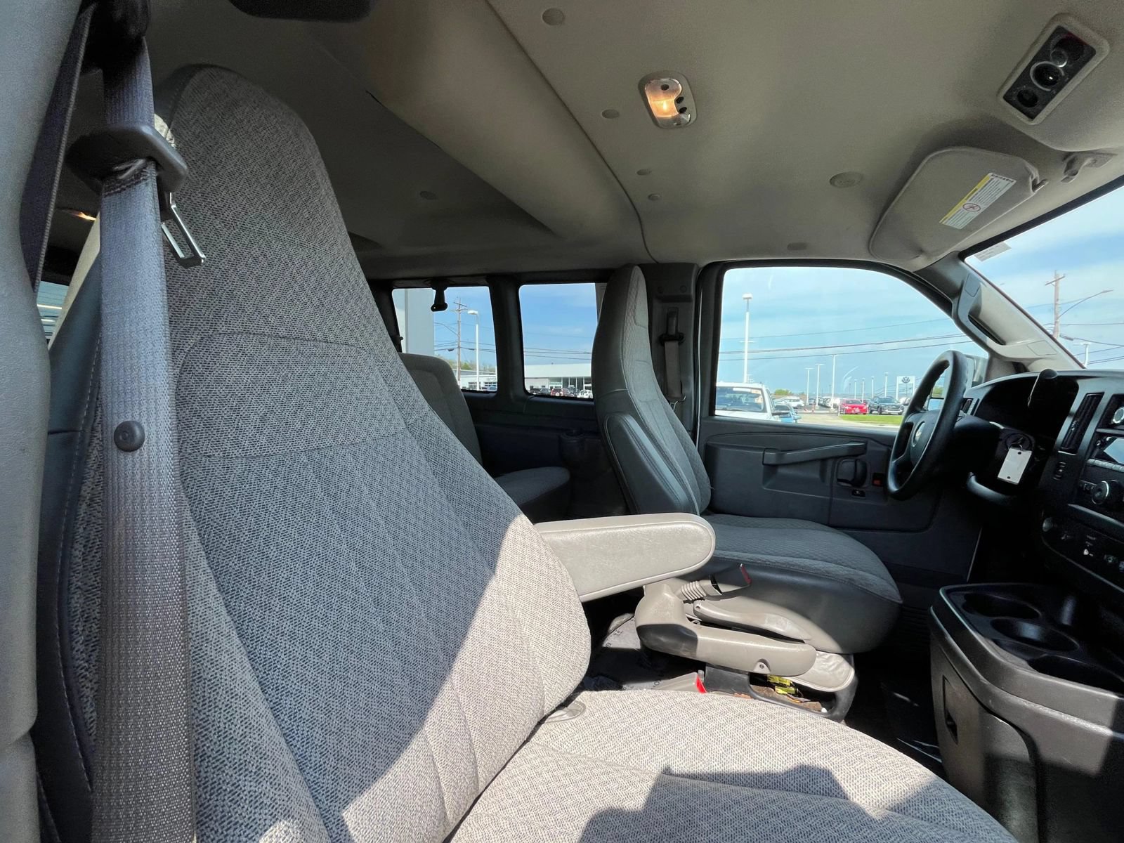 Used 2019 Chevrolet Express 3500 LT w/ LT Preferred Equipment Group RWD image 26