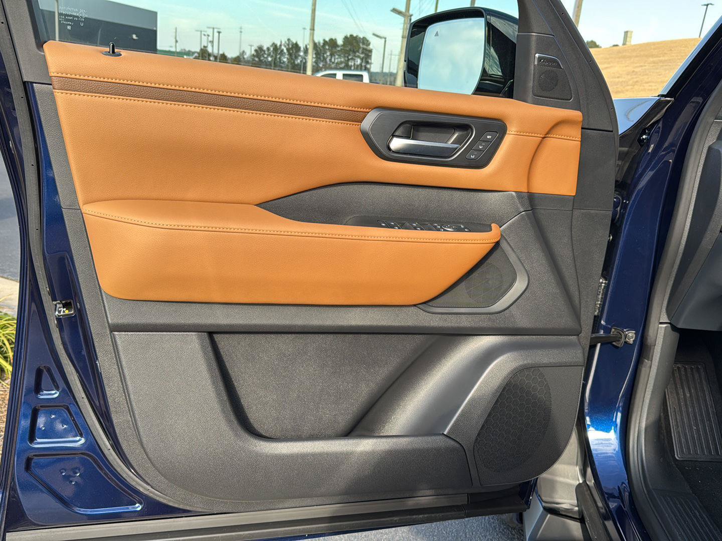 New 2026 Nissan Armada SL w/ Captain's Chari Seat Package RWD image 14