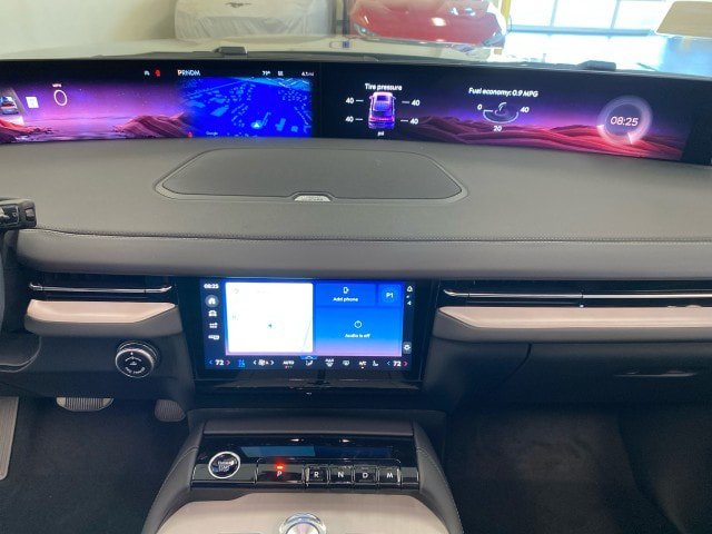 New 2027 Lincoln Navigator Reserve AWD/4WD image 24