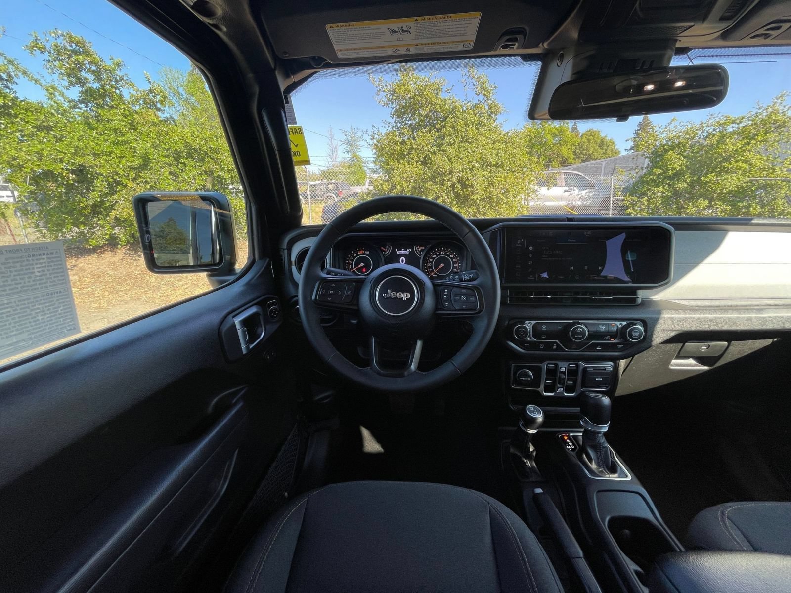 Used 2025 Jeep Wrangler Unlimited Sport AWD/4WD image 29