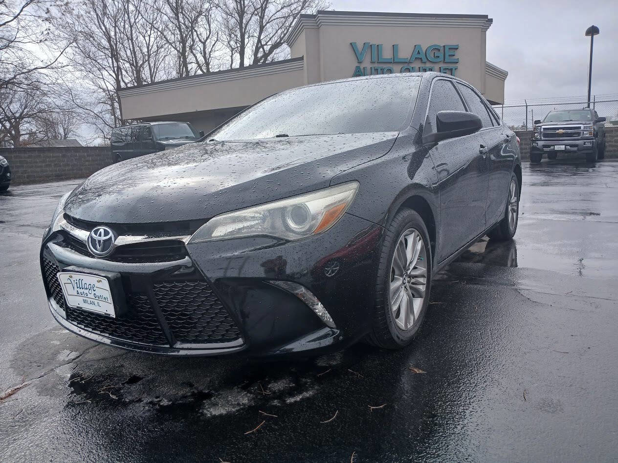 Used 2015 Toyota Camry SE FWD image 6