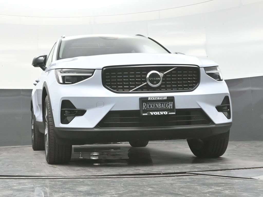 New 2026 Volvo XC40 B5 Plus w/ Climate Package AWD/4WD image 24